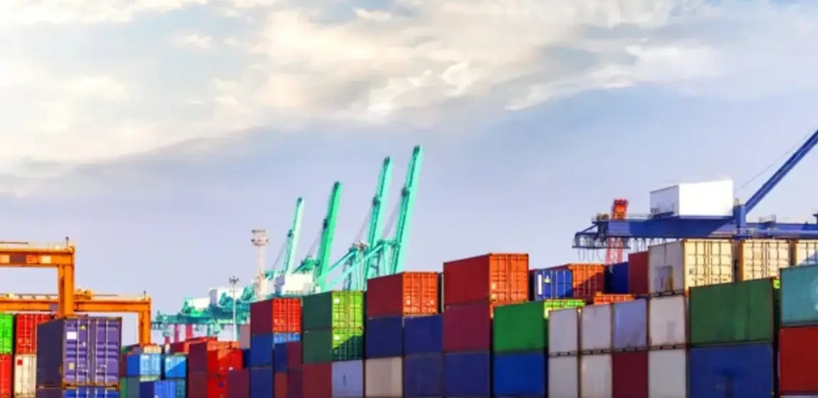 Dış Ticaret Önlisans Programını başarı ile tamamlayan öğrencilerimiz firmaların dış ticaret departmanlarında, bankalarda, uluslararası lojistik firmalarında çalışabilmektedir.